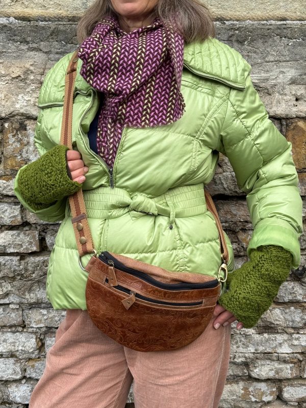 Gassi-Tasche   Crossbodybag aus Leder mit floralem Design - BANGKOK 154 Online